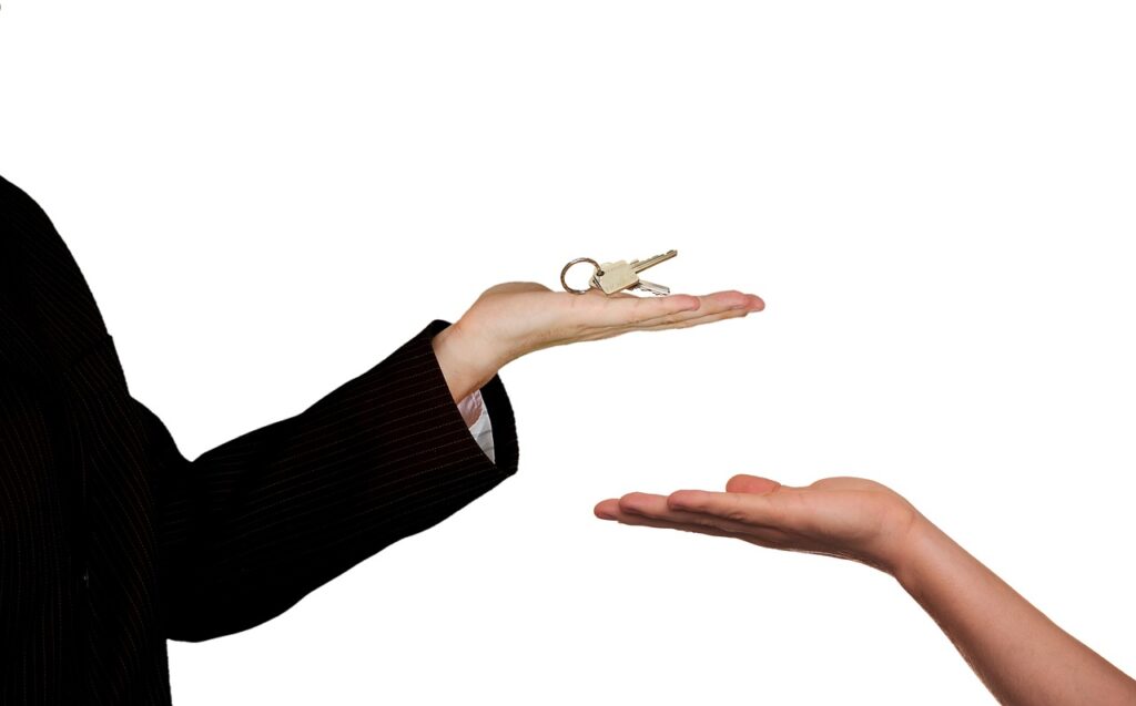6 Tips to Impress Your Potential Landlord